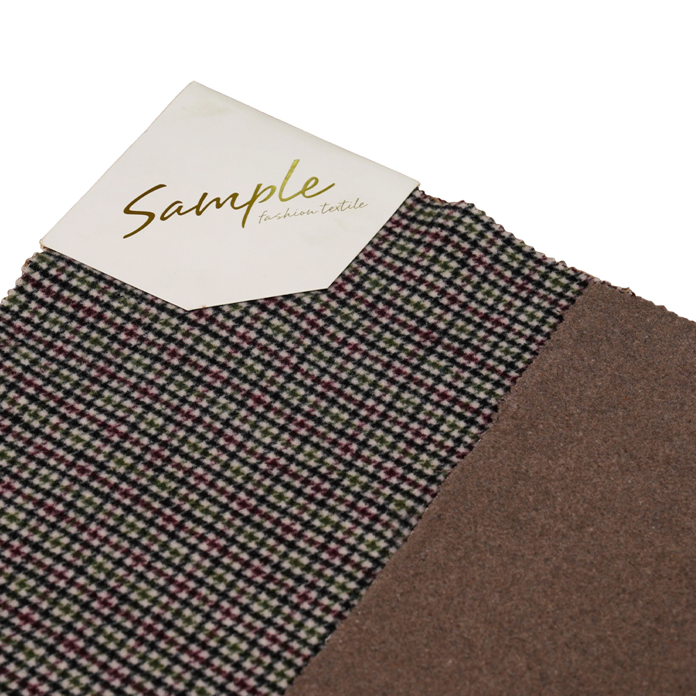 ขนสัตว์ 20%, โพลีเอสเตอร์ 70%, เส้นใยอื่นๆ 10%, 800G/M, ลายตารางสี, ผ้ากำมะหยี่สองด้าน, ML-4400-3