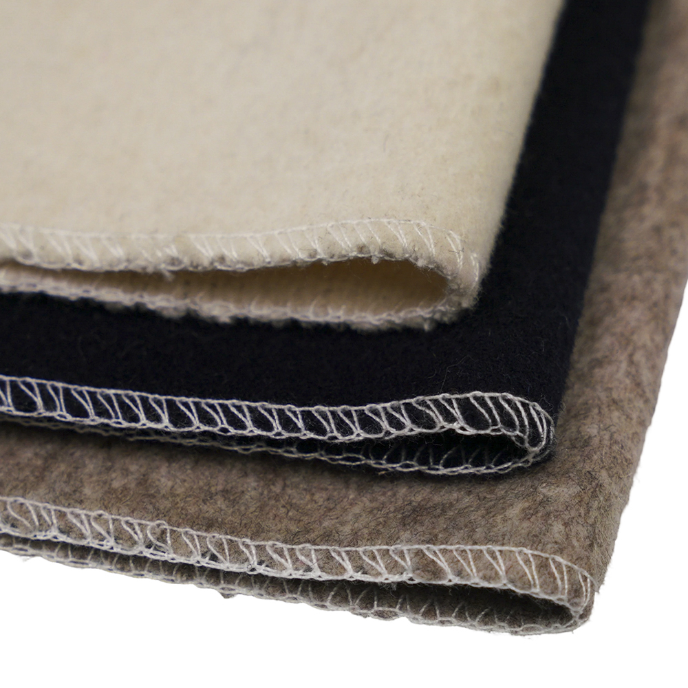 ผ้าขนสัตว์ 50%, โพลีเอสเตอร์ 40%, เส้นใยอื่นๆ 10%, 680 กรัม/เมตร, สีเบจ, ผ้าเคลือบหน้าเดียวคริสตัลวูล, ML-242-2050680