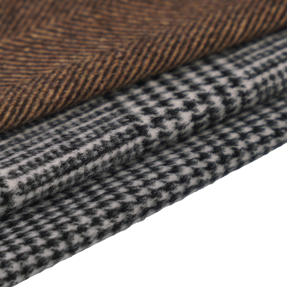 ขนสัตว์ 30%, เส้นใยอื่นๆ 70%, 630G/M, คาเมล/น้ำตาล, ผ้าเคลือบหน้าเดียวลายก้างปลา, ML-222030-7B