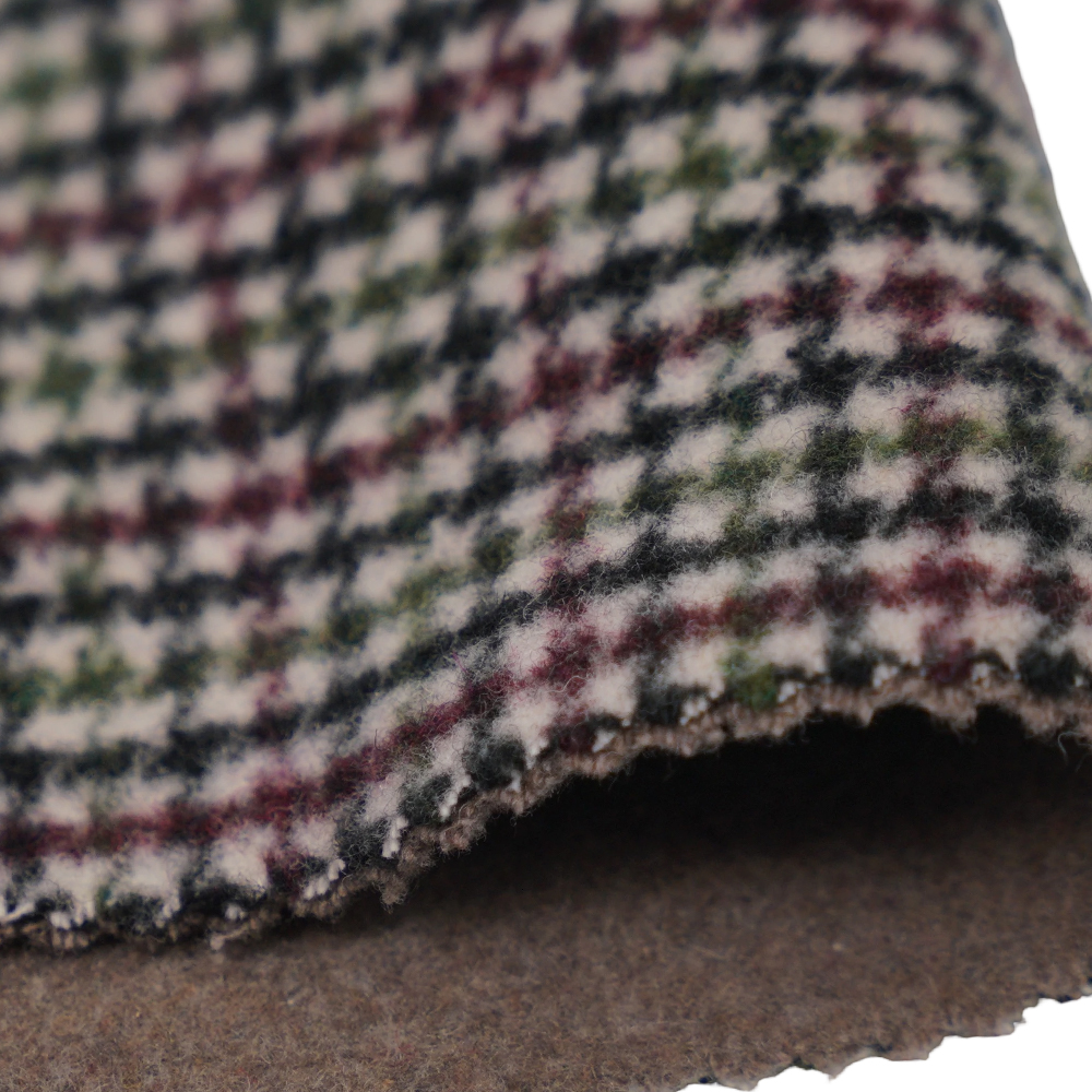 ขนสัตว์ 20%, โพลีเอสเตอร์ 70%, เส้นใยอื่นๆ 10%, 800G/M, ลายตารางสี, ผ้ากำมะหยี่สองด้าน, ML-4400-3