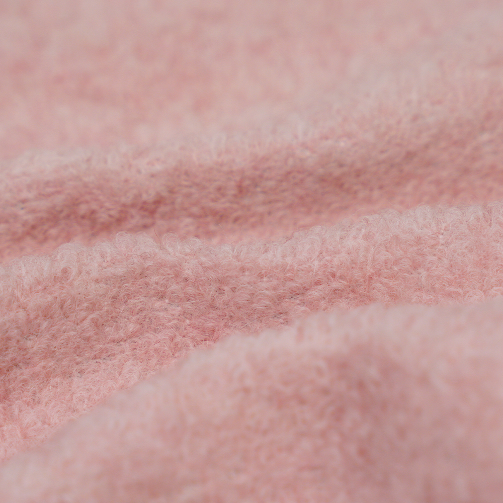 ขนสัตว์ 40%, โพลีเอสเตอร์ 60%, 700-740 กรัม/เมตร, สีชมพูและสีขาว, เกล็ดปลาขนาดเล็กถักผ้าขนสัตว์, ML-26-X082022