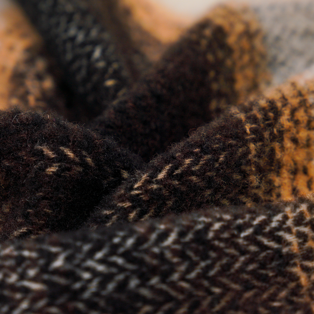 ขนสัตว์ 40%, โพลีเอสเตอร์ 60%, 540G/M, สีดำและสีขาว, ผ้าทวีดวงกลม, ML-8021071